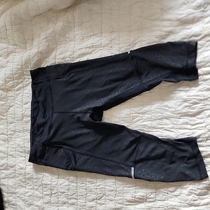 Nikibiki sport crop leopard leggings, large